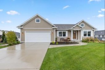 2108 East View Drive Jenison, MI 49428