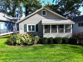 33696 Forest Beach Drive Eau Claire, MI 49111