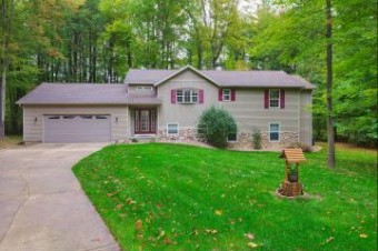 3471 Woodland Trail Allegan, MI 49010