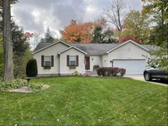 6615 Beech Creek Drive Fruitport, MI 49415