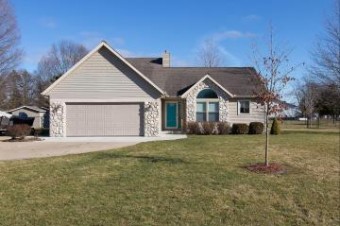 751 Oak Athens, MI 49011