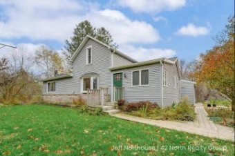 5560 Lacey Road Dowling, MI 49050