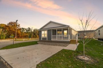 1283 E Ellis Road #1 Norton Shores, MI 49441