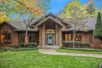 10892 E De Avenue Richland, MI 49083