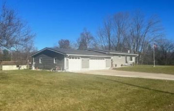 8844 E Hawley Road Hesperia, MI 49421