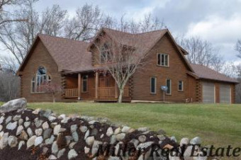 1562 Iroquois Trail Hastings, MI 49058