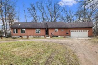 2458 Fox Ridge Lyons, MI 48851