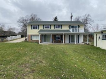 1427 Hickory Road Hillsdale, MI 49242