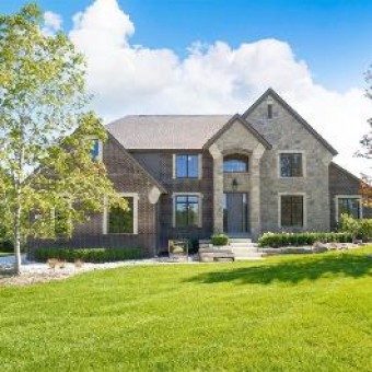 3883 Coachwood Lane Rochester Hills, MI 48309