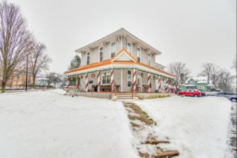 2 Reading Avenue Hillsdale, MI 49242