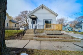 376 3rd Street Manistee, MI 49660