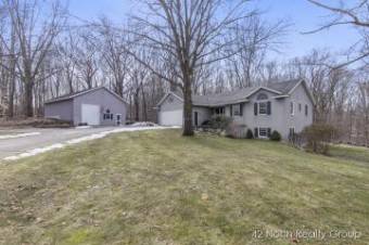 2149 Hilltop View Drive Dorr, MI 49323