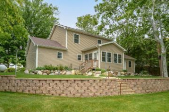 46605 24th Avenue Bloomingdale, MI 49026