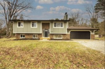 8739 Coyle Drive Pinckney, MI 48169