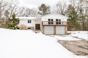 5666 N Staple Twin Lake, MI 49457