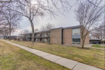 15075 Hubbard Street 16 Livonia, MI 48154