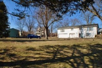 1642 Mccoy Street Wolverine Lake, MI 48390