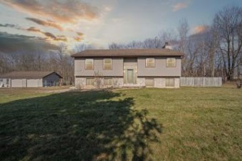 4010 E Territorial Road Pleasant Lake, MI 49272