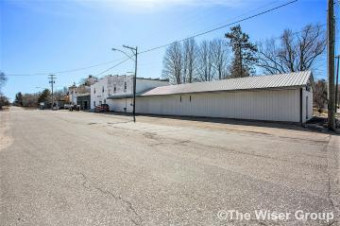 27 Front Street Stanwood, MI 49346