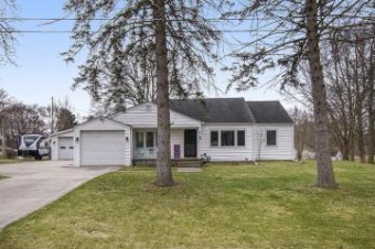 26885 Barber Street Edwardsburg, MI 49112