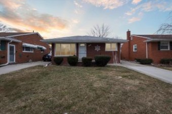 19637 Lancaster Street Harper Woods, MI 48225