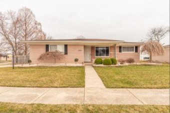 27417 Rose Avenue Brownstown, MI 48183