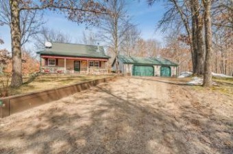 3759 E Buchanan Road White Cloud, MI 49349