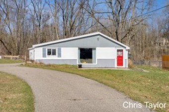 313 6 Mile Road Ne Comstock Park, MI 49321