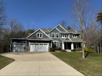 16957 Mapleridge Drive West Olive, MI 49460