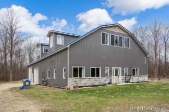 7579 E Davis Trail Newaygo, MI 49337