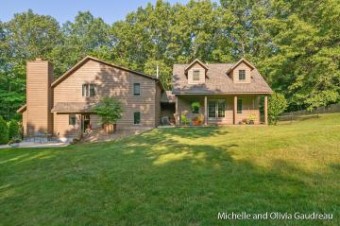 9700 Forest Ridge Lane Middleville, MI 49333