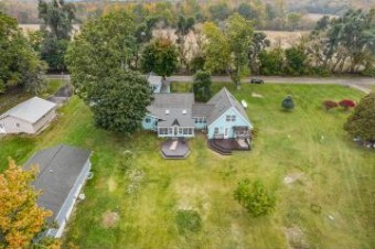 2743 Hemlock Road Quincy, MI 49082