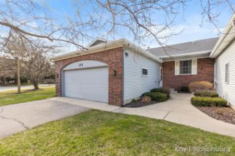 155 Laurelwood Court Sw Grand Rapids, MI 49548