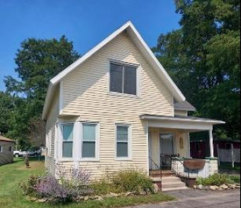 302 W Parkdale Avenue Manistee, MI 49660