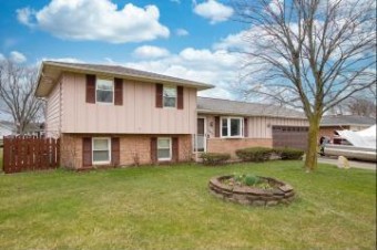 68472 Morton Drive Edwardsburg, MI 49112