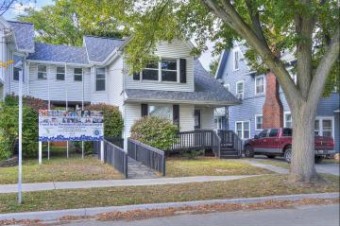 604 Greenwood Place Jackson, MI 49203