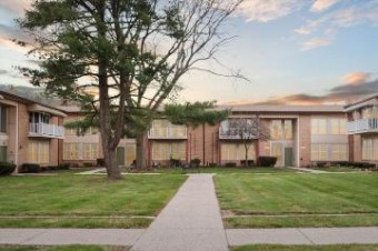 1199 S Sheldon #J-72 Plymouth, MI 48170