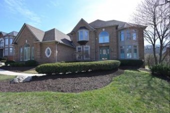 21874 Picadilly Circle Novi, MI 48375