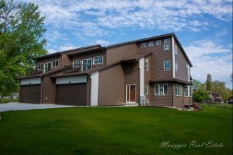 218 W Shore Court Douglas, MI 49406