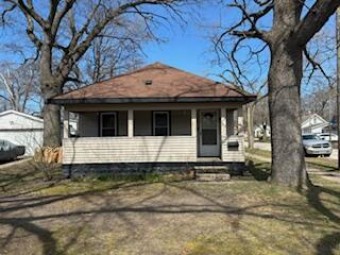 32 Crescent Avenue Muskegon Heights, MI 49444