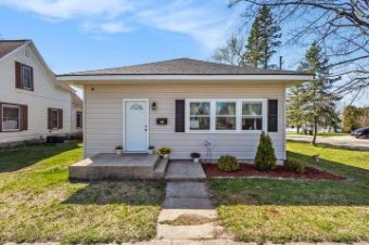 402 Magnolia Street Three Oaks, MI 49128