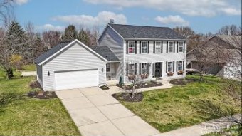 63 Rogue River View Drive Ne Rockford, MI 49341