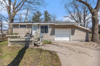 1403 Woodlawn Avenue Grand Haven, MI 49417