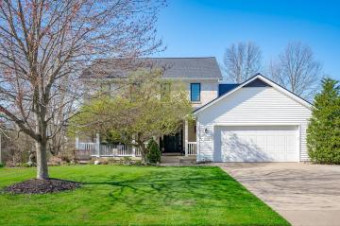 7855 Meadowood Drive Hudsonville, MI 49426