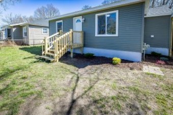 2291 Madalene Avenue Muskegon, MI 49442