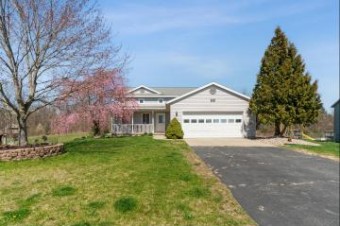 2261 Avalon View Drive Cedar Springs, MI 49319