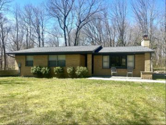 4828 Thar Road Coloma, MI 49038