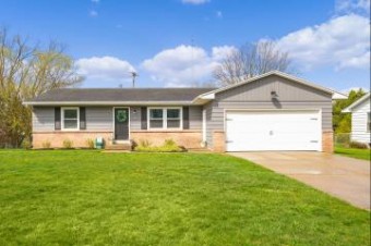 1351 W Eventide Drive Ne Grand Rapids, MI 49505