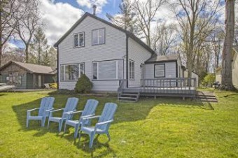 5143 Burton Drive Hamburg, MI 48139