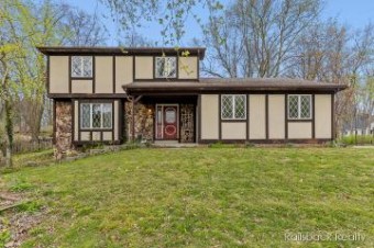 5814 Scenic Way Drive Kalamazoo, MI 49009